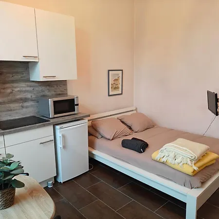 Equipe - 2 Min Des Thermes - Commerces & Parking Gratuit Apartamento